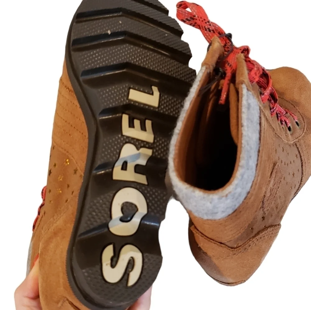 Sorel youth lexie